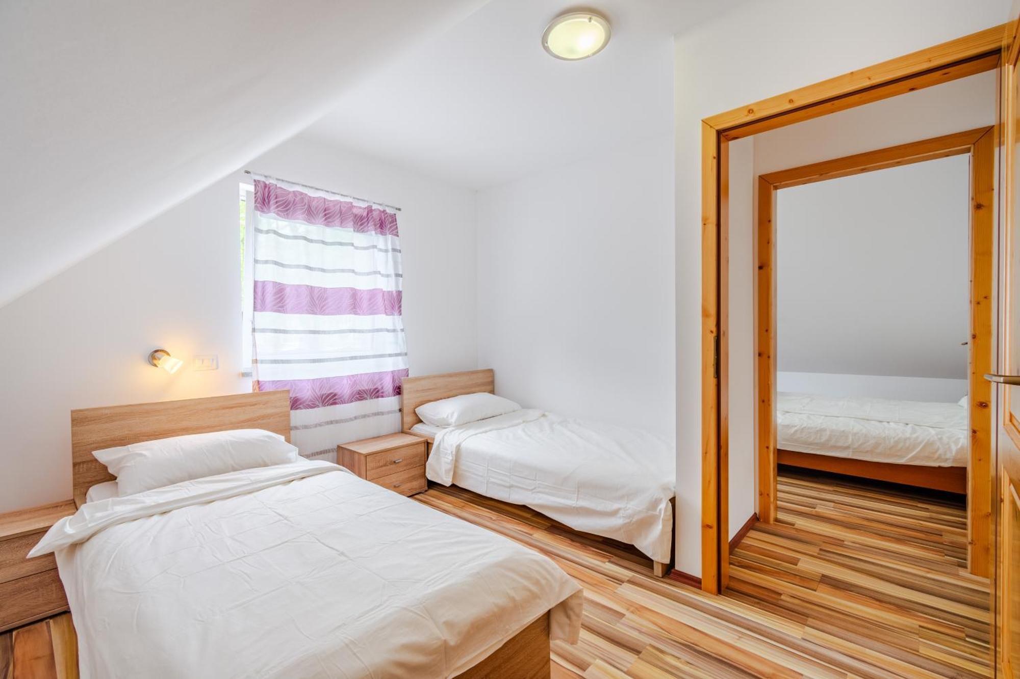 Apartment Pr' Stajercu With Free Onsite Parking ボヴェツ エクステリア 写真