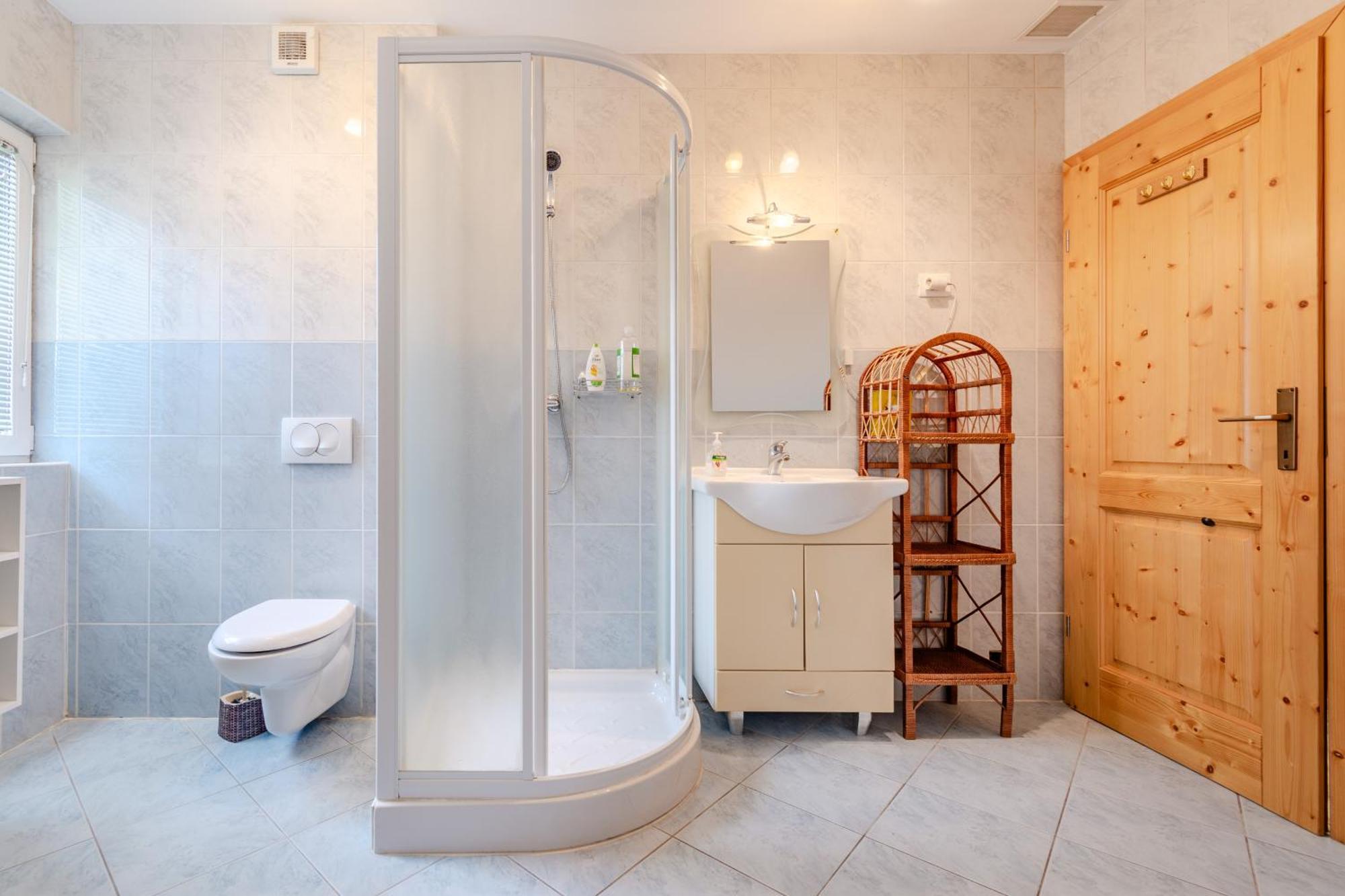 Apartment Pr' Stajercu With Free Onsite Parking ボヴェツ エクステリア 写真