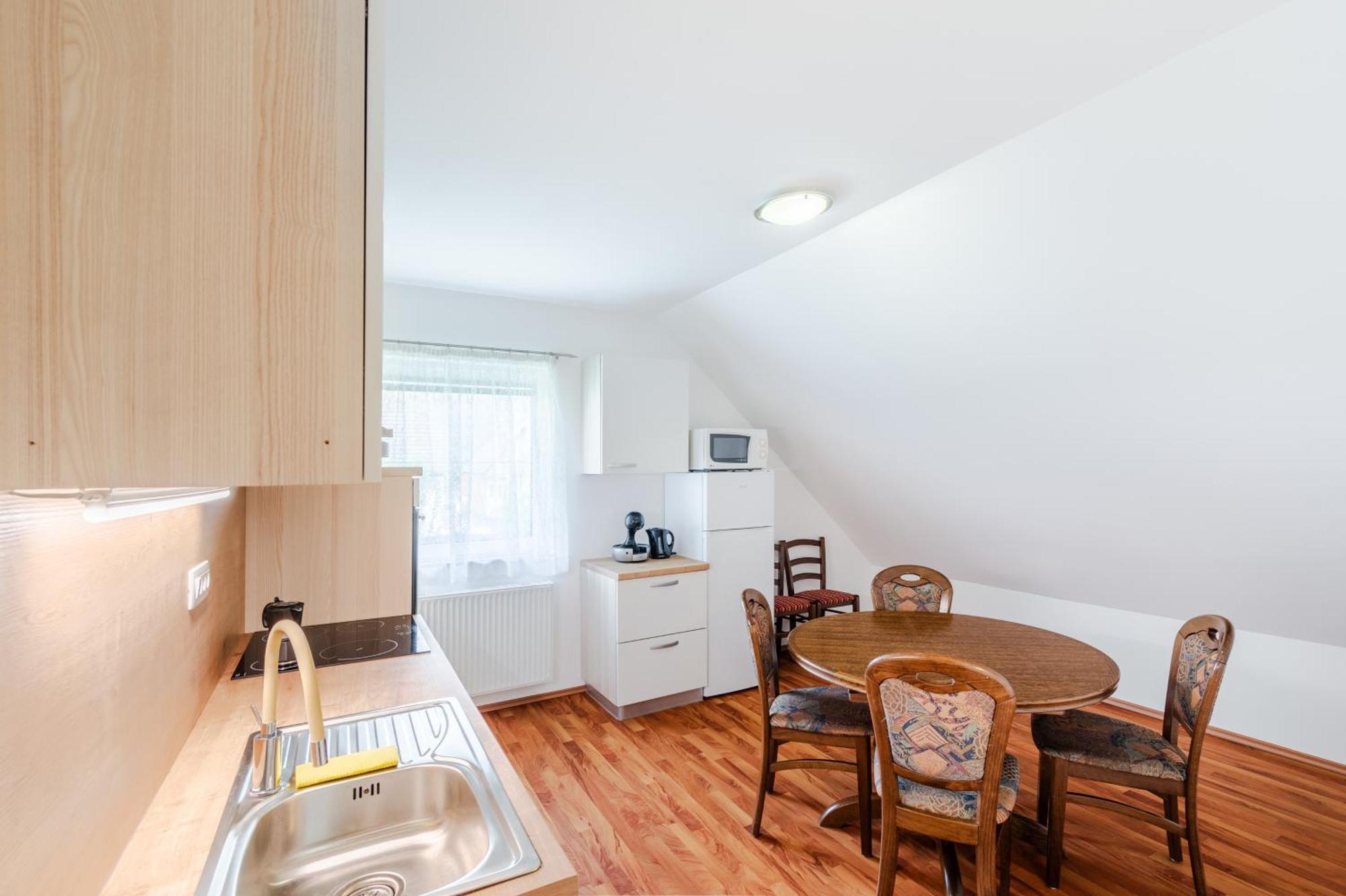 Apartment Pr' Stajercu With Free Onsite Parking ボヴェツ エクステリア 写真